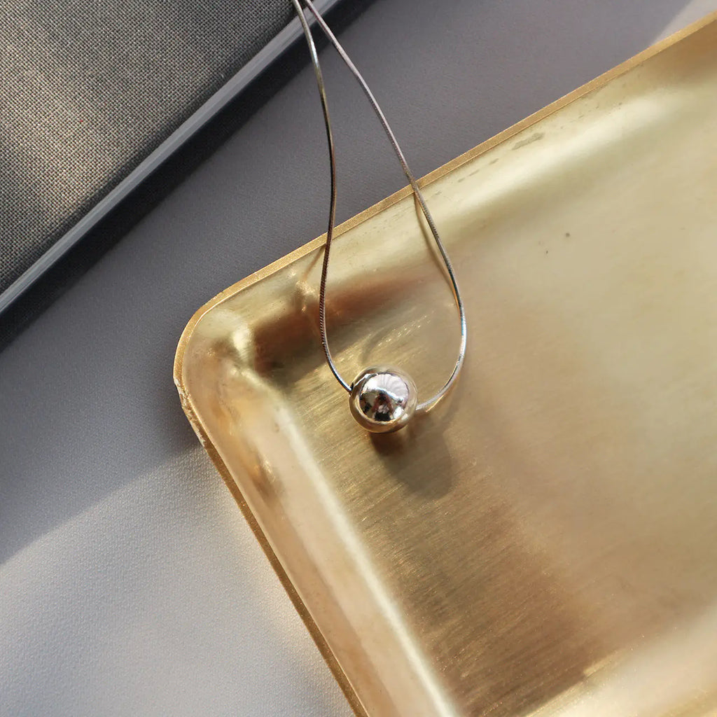 The Sleek Halo Necklace